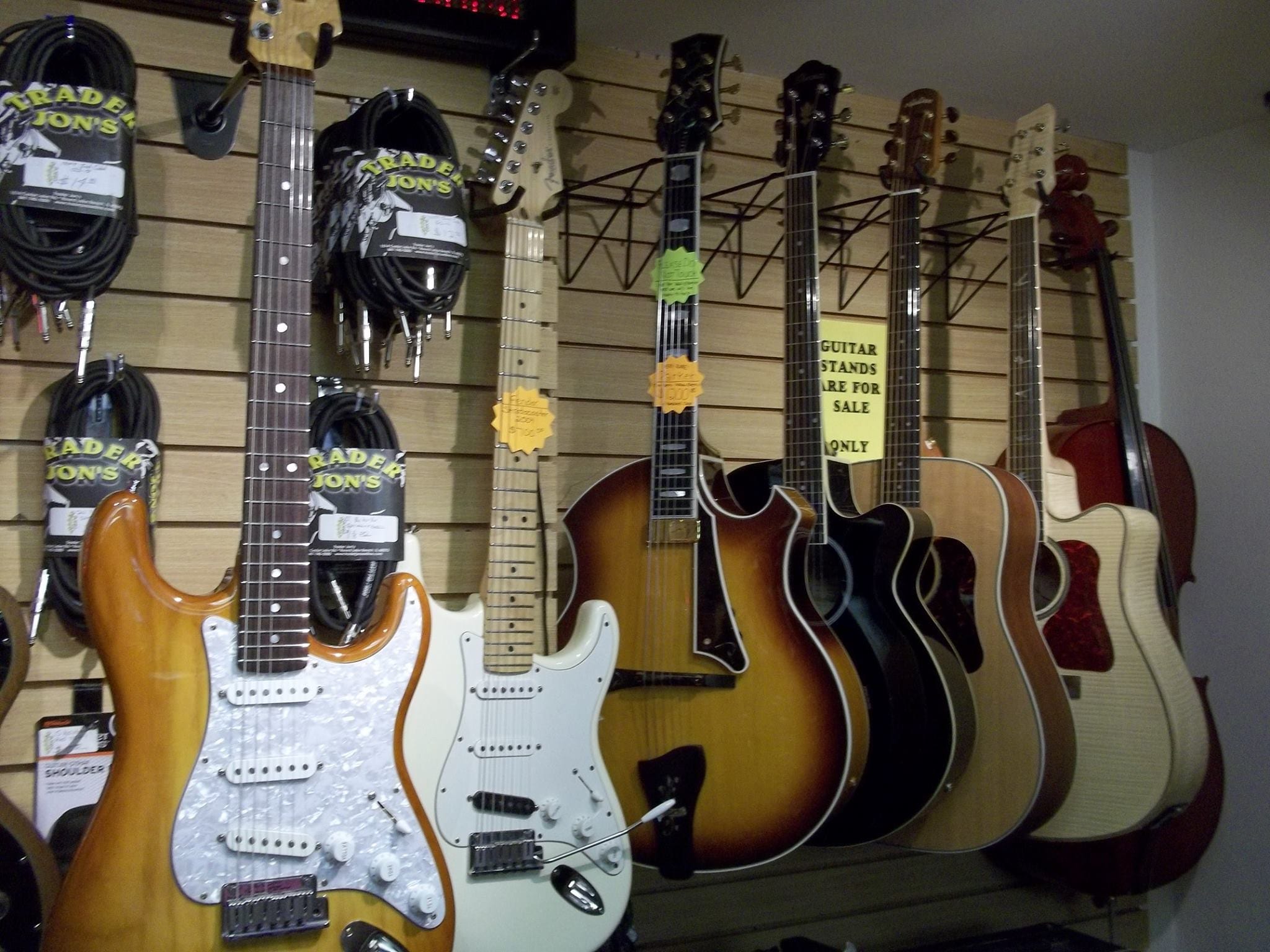Trader-Jons-guitar-repairs-chicago-suburbs-2